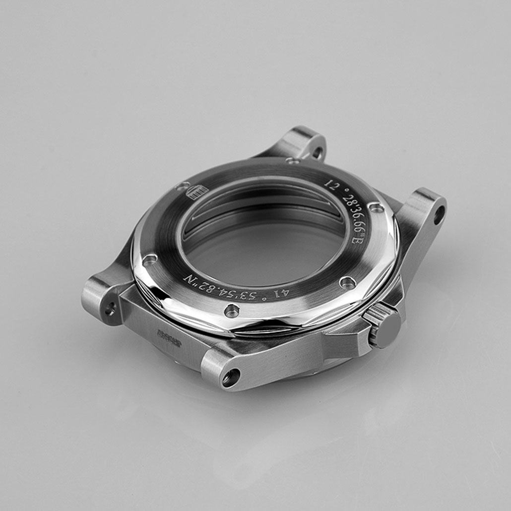 WC013 Stainless-steel Case With Angular Bezel And Brushed Finish