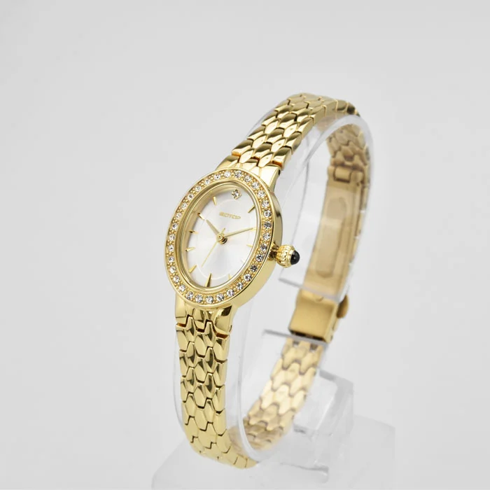 Stainless Steel Lady Diamond Watches Custom Oval shape Sunray Dial Quartz Watches